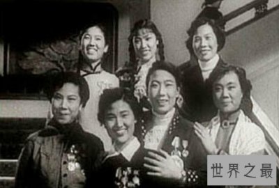 ​中国最早的春节联欢晚会，1983年钱学森梅兰芳参加