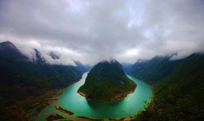 ​探索中国海拔最高的河流揭秘自然奇观与壮美景色