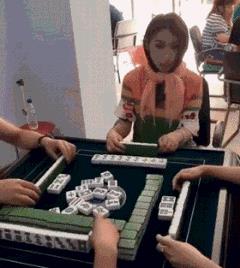 gif：这是我见过最牛逼的试衣间，没有之一，优衣库也不过如此！