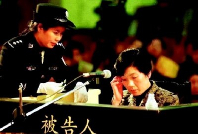 ​1999年，湖南第一女贪官蒋艳萍被扳倒，揭发她的陈荣杰：邪不压正