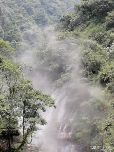 ​世界最大：螺髻山九十九里温泉瀑布