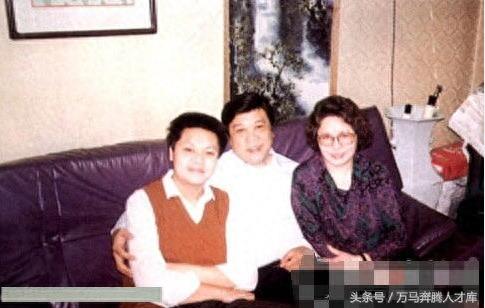 赵忠祥结婚49年妻子张美珠近照，本来他每天面对的是这样的妻子！