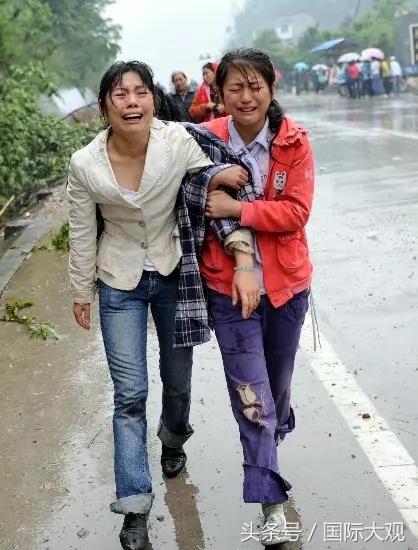 汶川地震十年-37张记录照片，看完已泪流满面