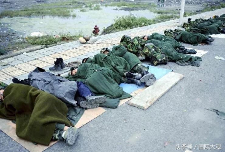 汶川地震十年-37张记录照片，看完已泪流满面