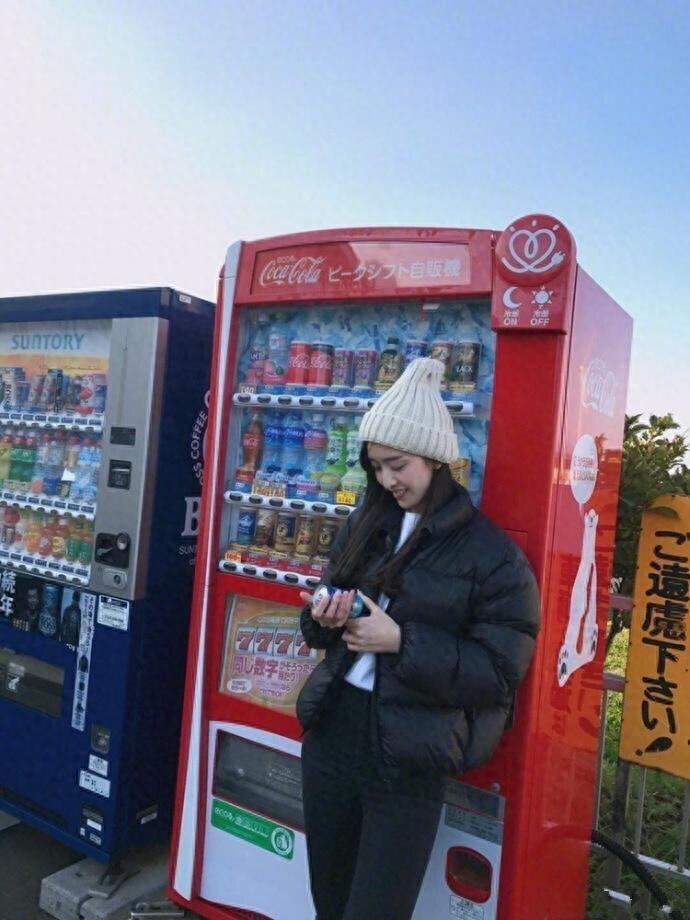 校花女神晁然，毕业于中国传媒大学，《最好的我们》中演洛枳学姐